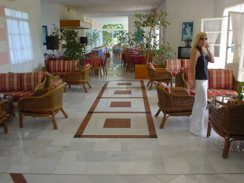 Palatino 3* Lixouri